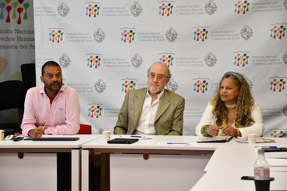 El director de la INDDHH Marcos Israel junto con Susana Andrade, representante de Atabaque El director de la INDDHH Marcos Israel junto con Susana Andrade, representante de Atabaque