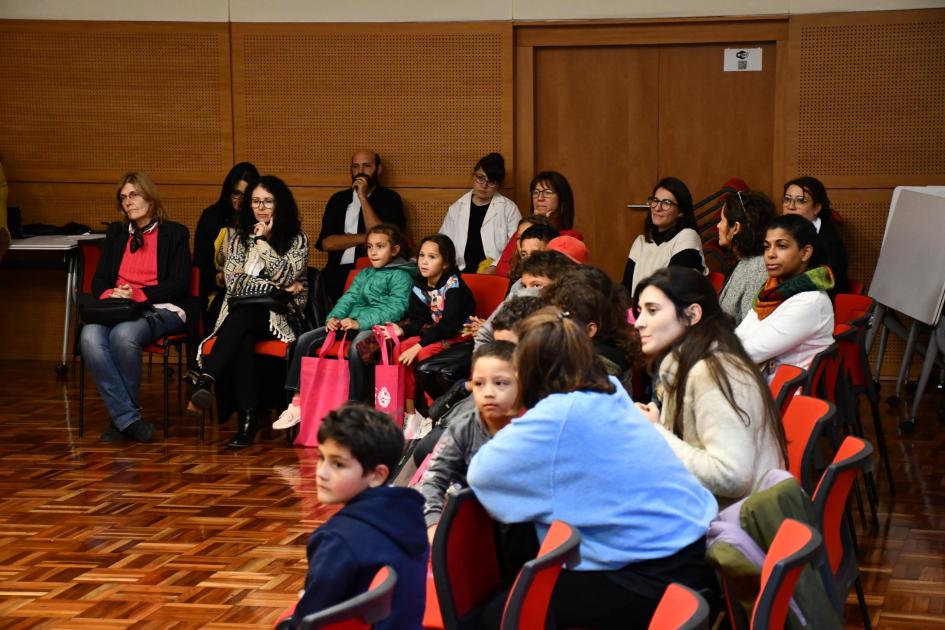 Presentación libro de cuentos Facundo cuenta (contigo)