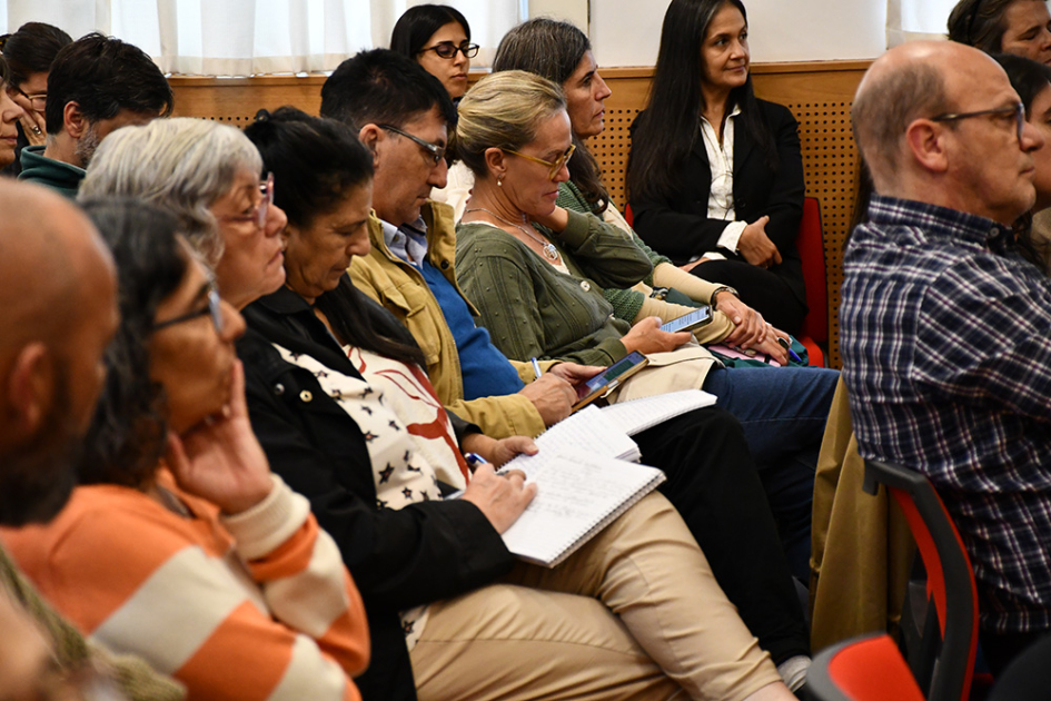 Asistentes a la presentación del informe