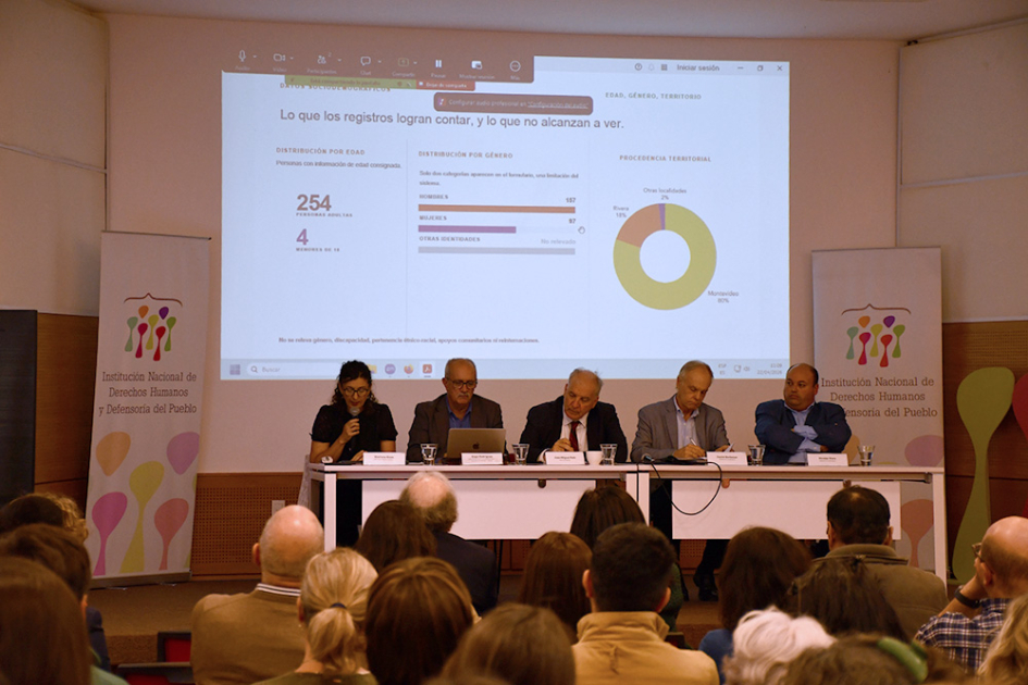 Presentación del informe a cargo de Mariana Risso del Área de Salud Mental de la INDDHH