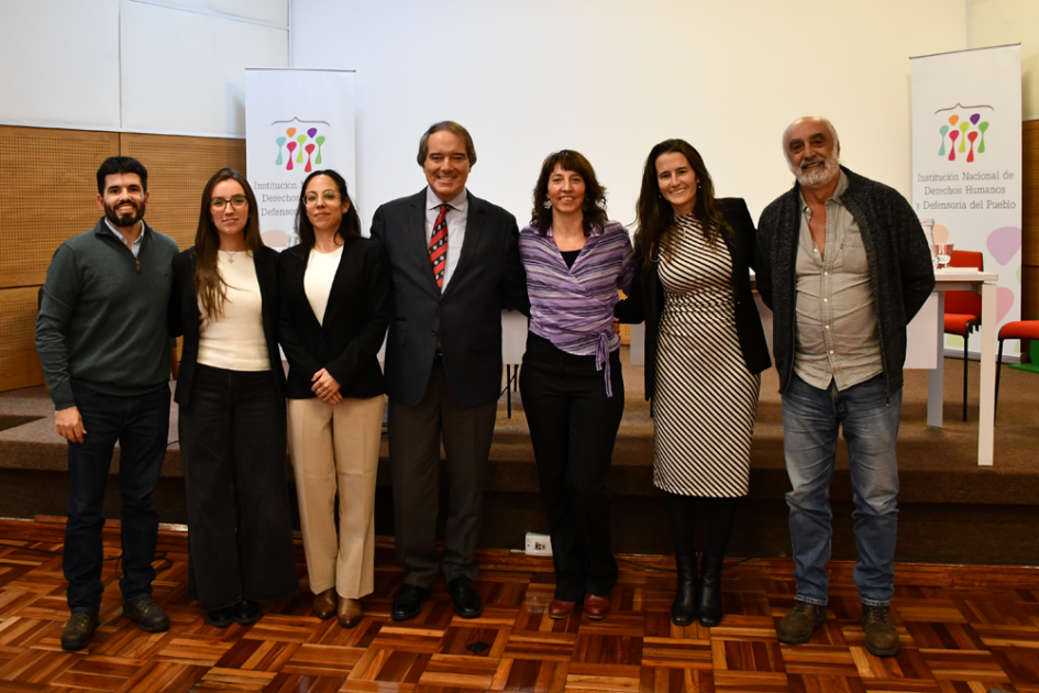 Equipo del área de Protección del Ambiente junto a referentes de Udelar y al director Legnani Equipo del área de Protección del Ambiente junto a referentes de Udelar