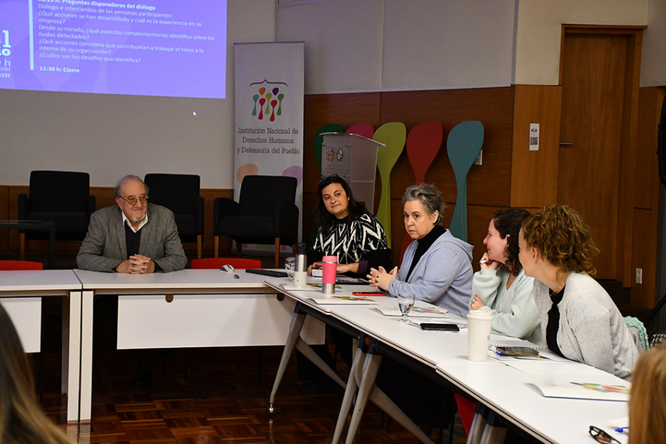 Director Marcos Israel, Rosana Medina de la Unidad Esp. de Género y directora Jimena Fernández Director Marcos Israel, Rosana Medina de la Unidad Esp. de Género y directora Jimena Fernández