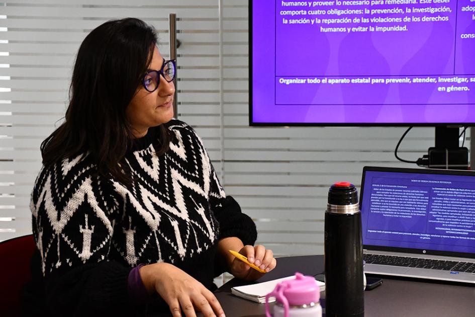 Rosana Medina de la Unidad Especializada de Género de la INDDHH Rosana Medina de la Unidad Especializada de Género de la INDDHH