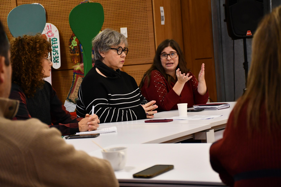 Bienvenida a cargo de la directora de la INDDHH, Jimena Fernández, y el equipo técnico del Mevidis