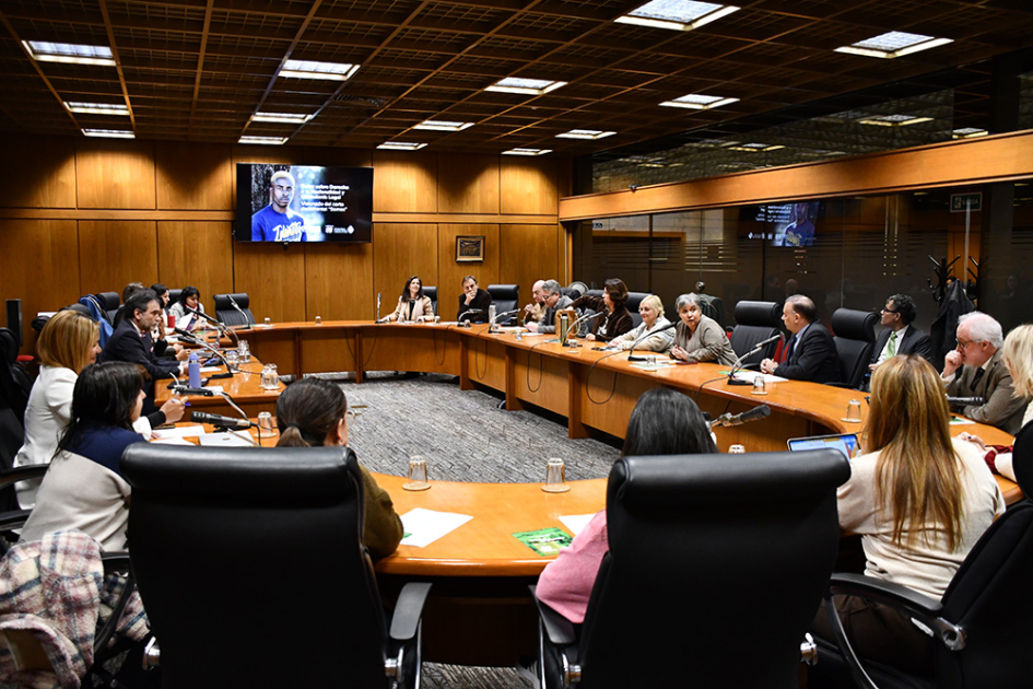 Parlamentarios, parlamentarias y equipos asesores participantes