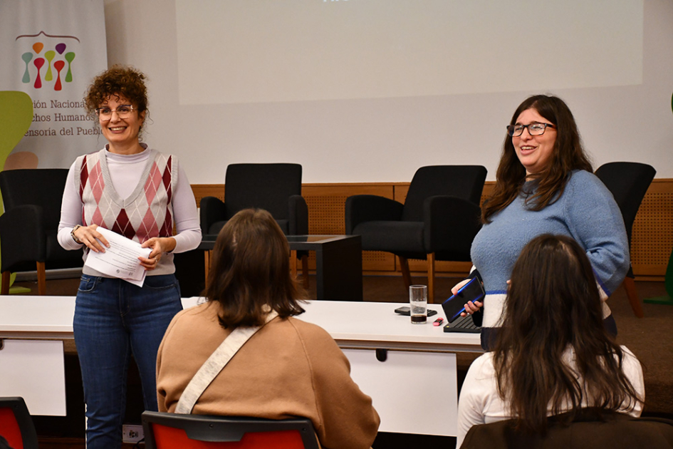 Andrea Mazzei y Karen Sass del Mecanismo de Vigilancia y Monitoreo de Discapacidad de la INDDHH
