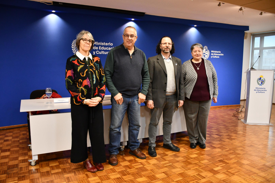De izquierda a derecha: Mariana Mota, José Carlos Mahía, Héctor Cancela y Alejandra Villar
