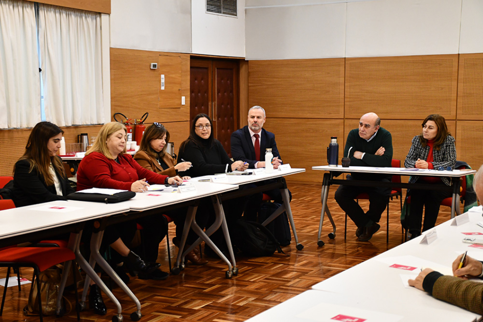 representantes de instituciones públicas representantes de instituciones públicas
