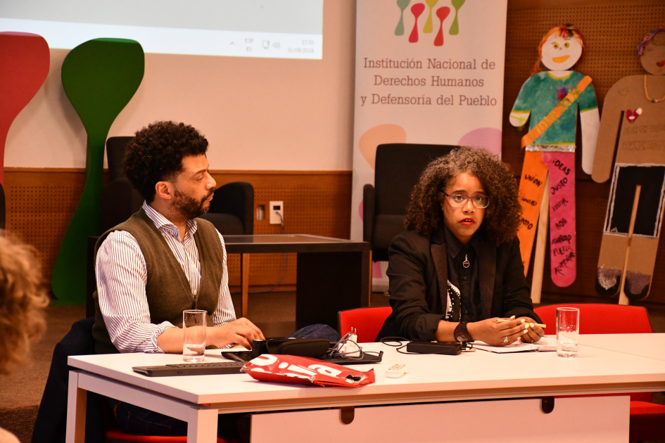Oscar Rorra (Unidad Étnico-racial INDDHH) y Tania Ramírez (Mizangas) Oscar Rorra (Unidad Étnico-racial INDDHH) y Tania Ramírez (Mizangas)