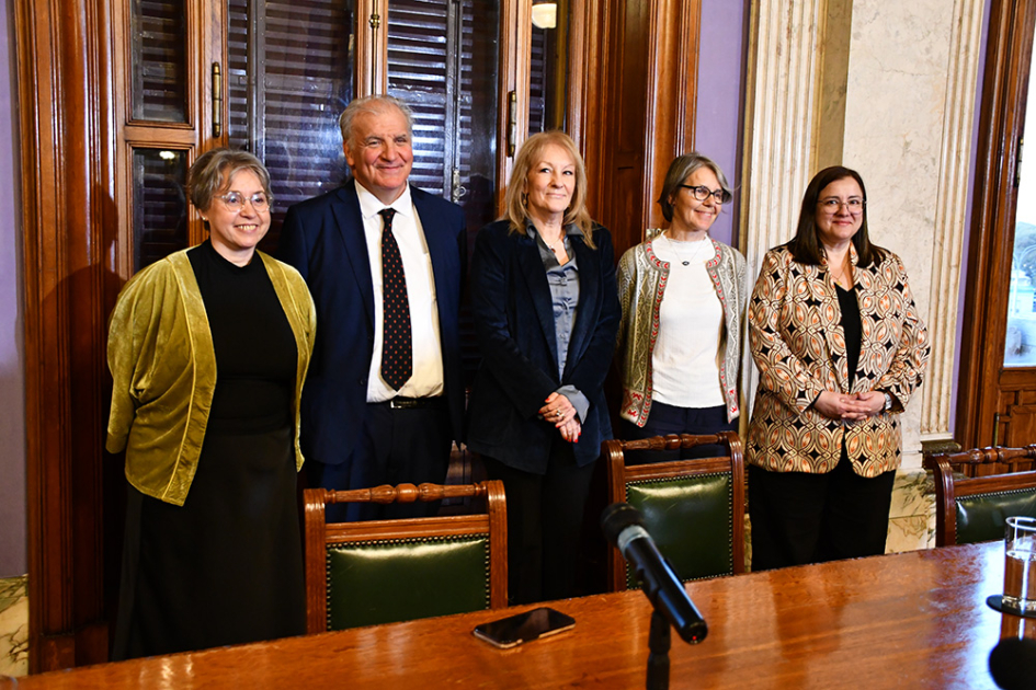Jimena Fernández, Juan Miguel Petit, Carolina Cosse, Mariana Mota y Carmen Rodríguez