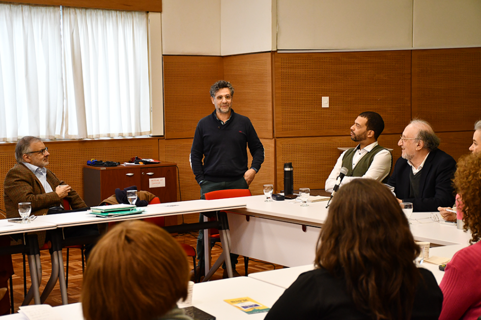 integrantes de equipos técnicos de los partidos políticos durante la charla sobre discapacidad integrantes de equipos técnicos de los partidos políticos durante la charla sobre discapacidad