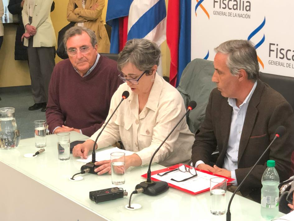 Fiscal Ricardo Perciballe, Alicia Lusiardo del equipo de Búsqueda INDDHH y min Armando Castaingdebat Fiscal Ricardo Perciballe, Alicia Lusiardo del equipo de Búsqueda INDDHH y min Armando Castaingdebat
