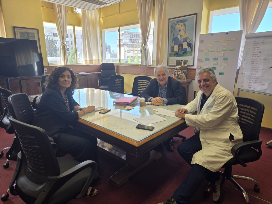 Reunión con Álvaro Villar, director del Hospital de Clínicas