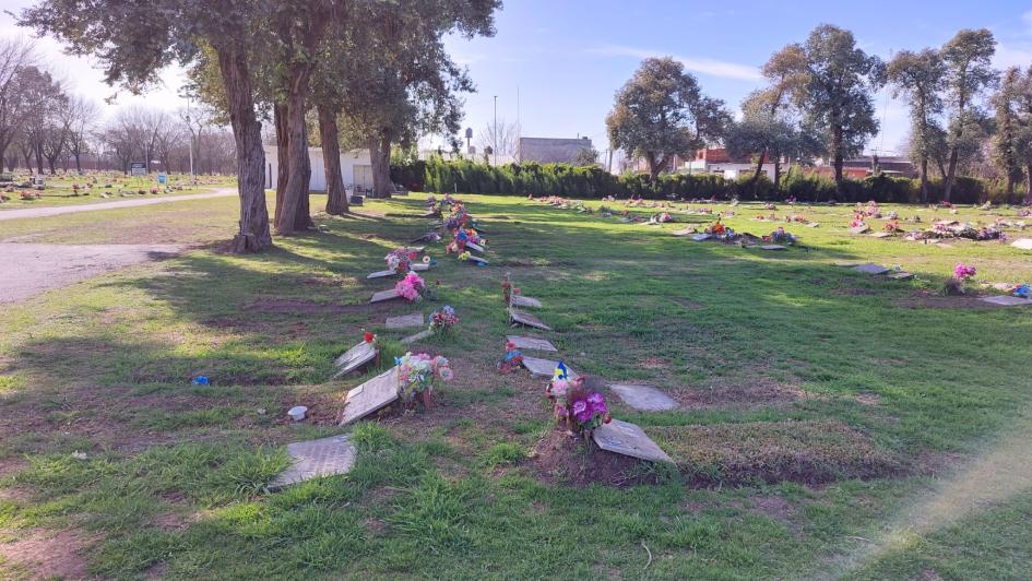 Sector Tierra gratis del cementerio de Grand Bourg