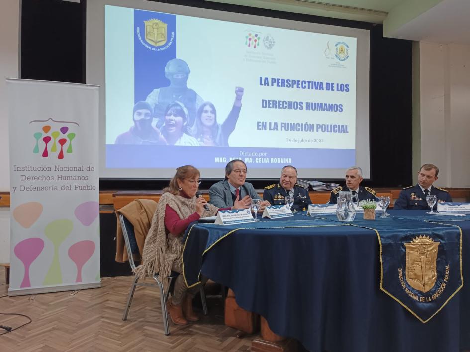 Presentación curso "La perspectiva de los DDHH en la función policial”