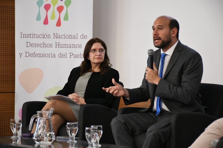 Marín Lema, ministro de Desarrollo Social junto a Karina Rando, ministra Salud Pública