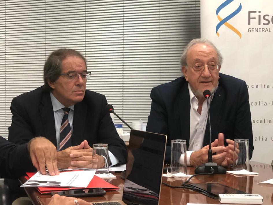Bienvenida de los directores de la INDDHH: Dr. Bernardo Legnani y Cr. Marcos Israel Bienvenida de los directores de la INDDHH: Dr. Bernardo Legnani y Cr. Marcos Israel