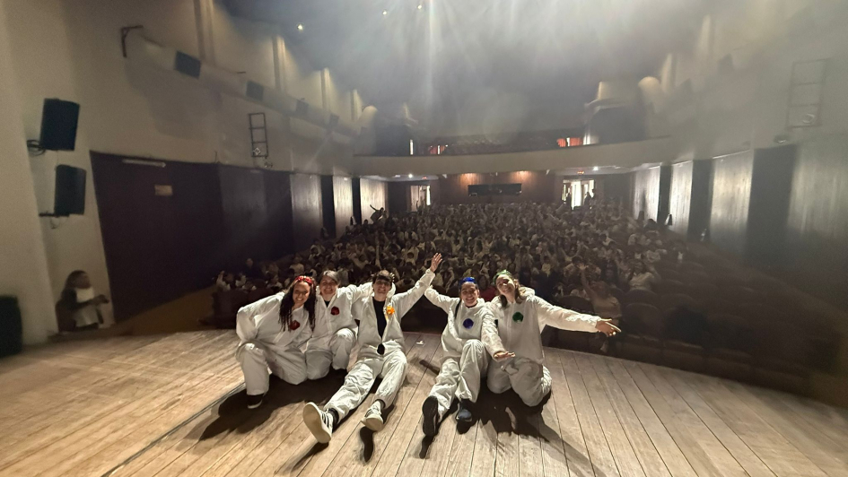 Funciones de la obra de teatro "Contando derechos" en Flores y Florida