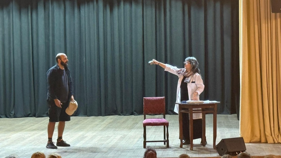 Martín García y Maite Bigi en escena