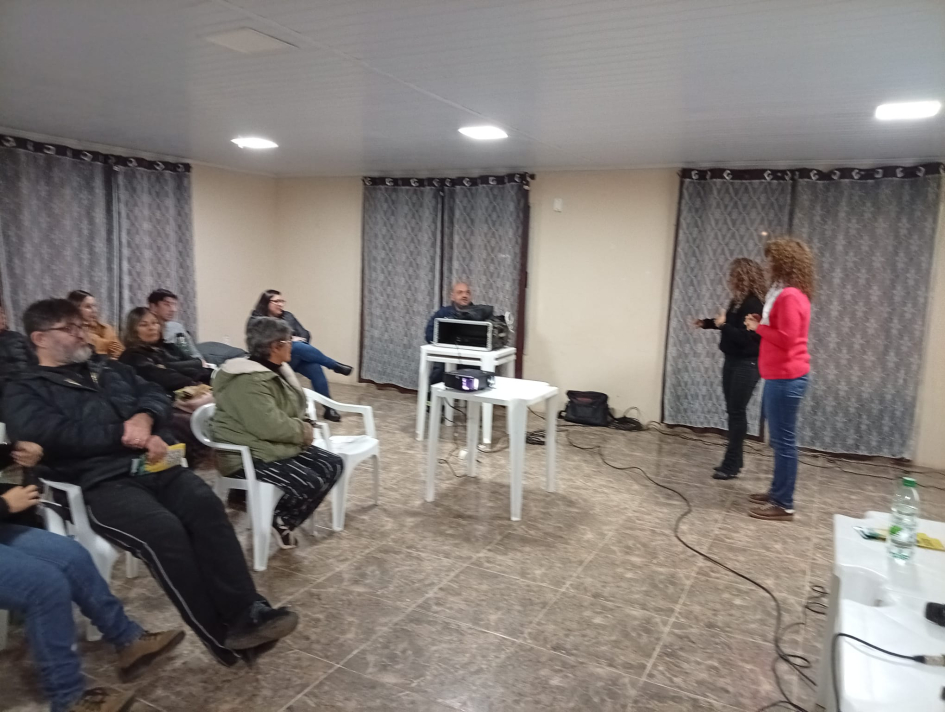 Foto general de todo el grupo de participantes