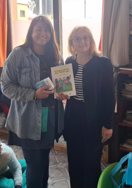 María Noel Pardo del área de Educación entrega materiales al Club de Niños "San José" María Noel Pardo del área de Educación entrega materiales al Club de Niños "San José"