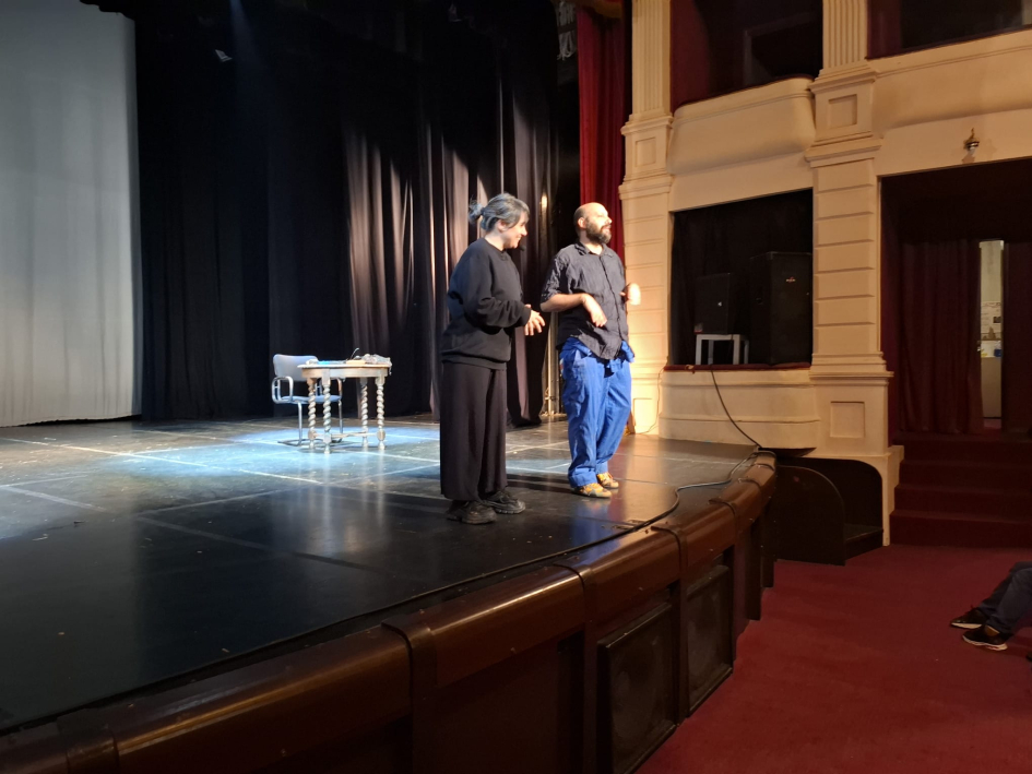 Maite Bigi y Martín García en escena Maite Bigi y Martín García en escena