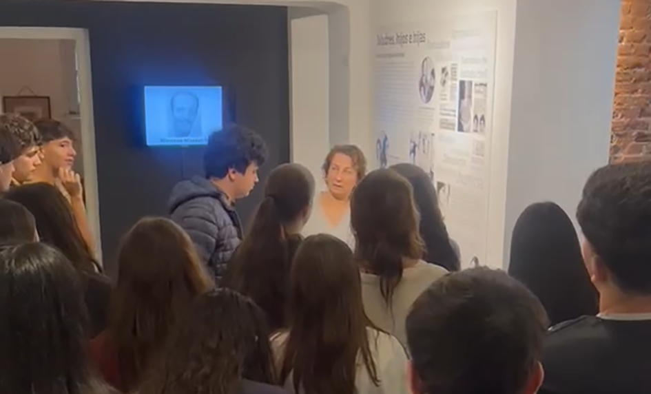 Visita guiada por sitio de memoria ex SID