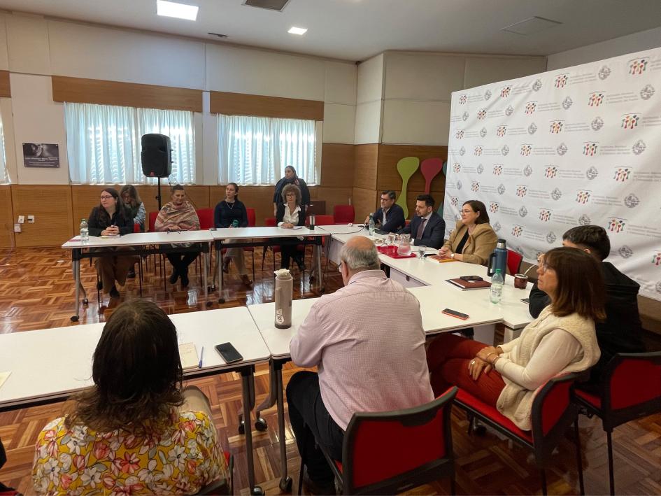 Charla Tendencias en el Derecho al empleo y seguridad social de las personas con discapacidad en UE Charla Tendencias en el Derecho al empleo y seguridad social de las personas con discapacidad en UE