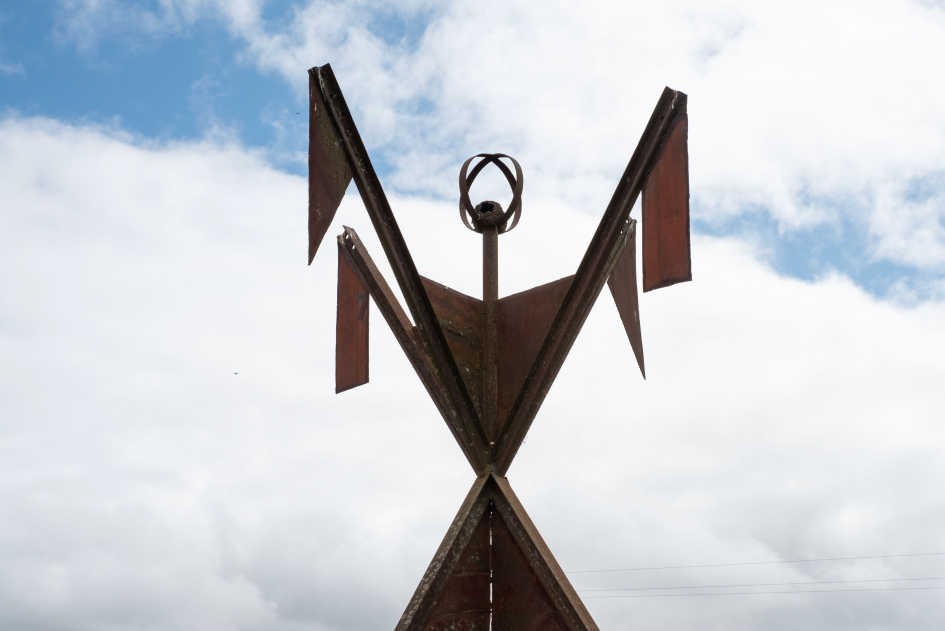 Escultura homenaje lugar a orillas del arroyo Salsipuedes