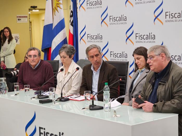 W. Tayler y A. Lusiardo(INDDHH), S. Arigón(Famidesa), R.Perciballe(FGN) y A.Castaingdebat(MInterior)