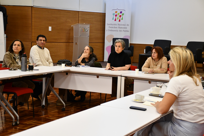 Integrantes del Consejo Asesor Honorario de Discapacidad, directora de la INDDHH, J. Fernández  Integrantes del Consejo Asesor Honorario de Discapacidad, directora de la INDDHH, J. Fernández