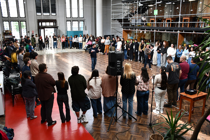 Jóvenes participantes en el lanzamiento Jóvenes en ronda en el lanzamiento