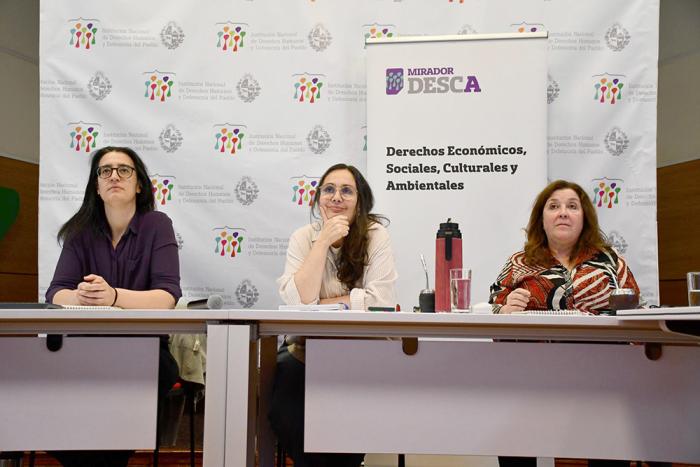 [foto de archivo, 2023] Área Estudios de la INDDHH, integrantes del Mirador DESCA