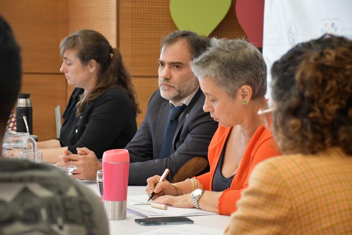 La presidenta de la INDDHH, Jimena Fernández, y el Jefe de la Oficina Nal de ACNUR, Juan Mondelli