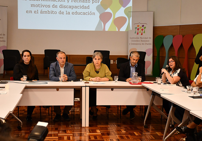 Daiana Vázquez (MIDES), Gabriel Quirici (MEC), Jimena Fernández (INDDHH) y Pablo Caggiani (ANEP)