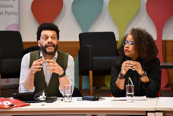 Oscar Rorra (Unidad Étnico-racial INDDHH) y Tania Ramírez (Mizangas)
