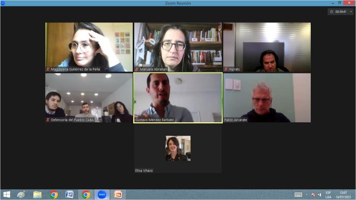 pantalla de zoom de la reunión virtual