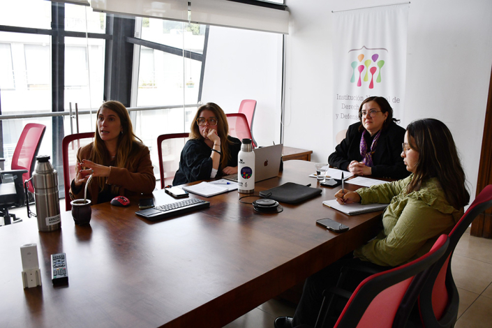 Área de Descentralización junto a la directora de la INDDHH, Carmen Rodríguez Área de Descentralización junto a la directora de la INDDHH, Carmen Rodríguez