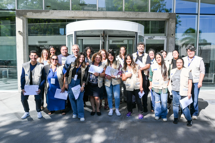 personal de encuestas