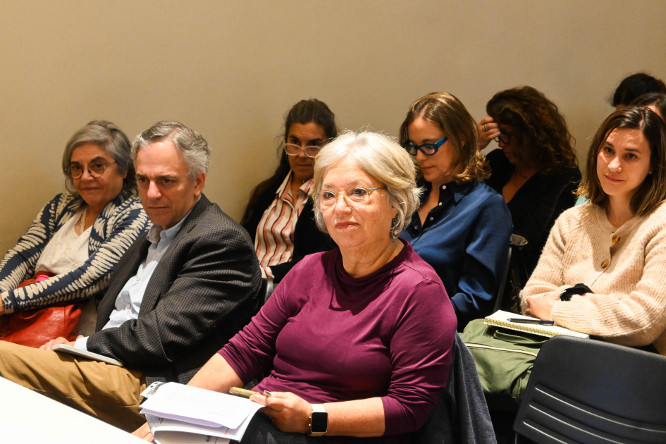 Asistentes a la reunión Asistentes a la reunión