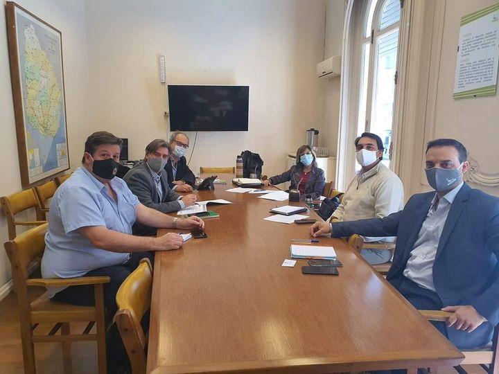 Reunión con autoridades de MEVIR Reunión con autoridades de MEVIR