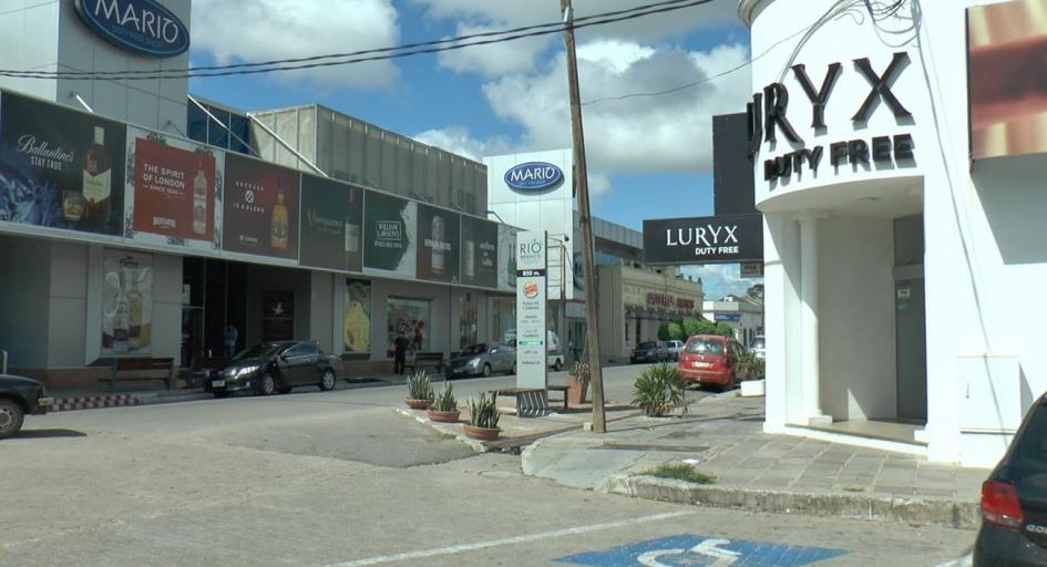 GIMNASIOS Y FREE SHOPS GIMNASIOS Y FREE SHOPS