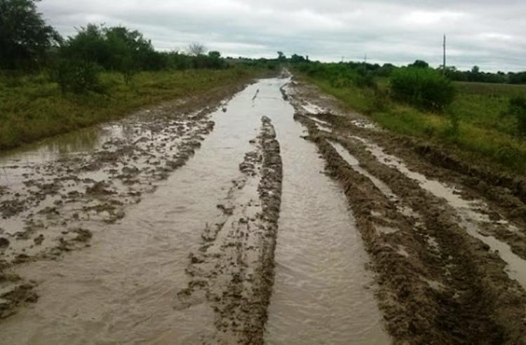 camino inundado 