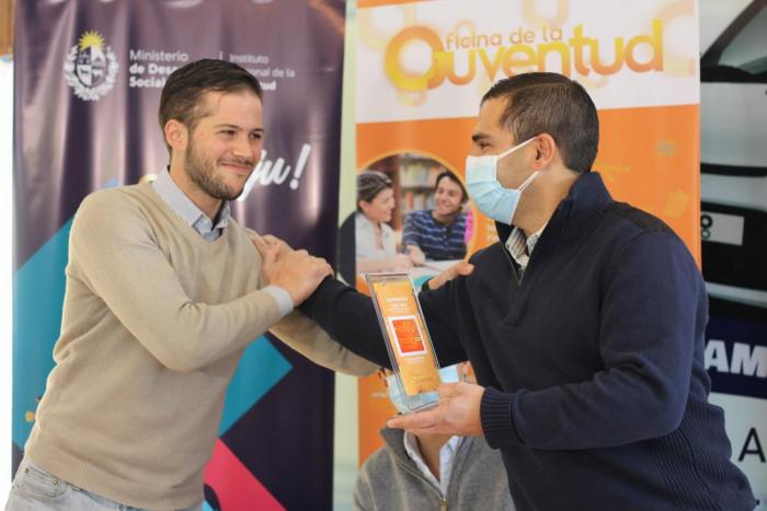TARJETA DE LA JUVENTUD