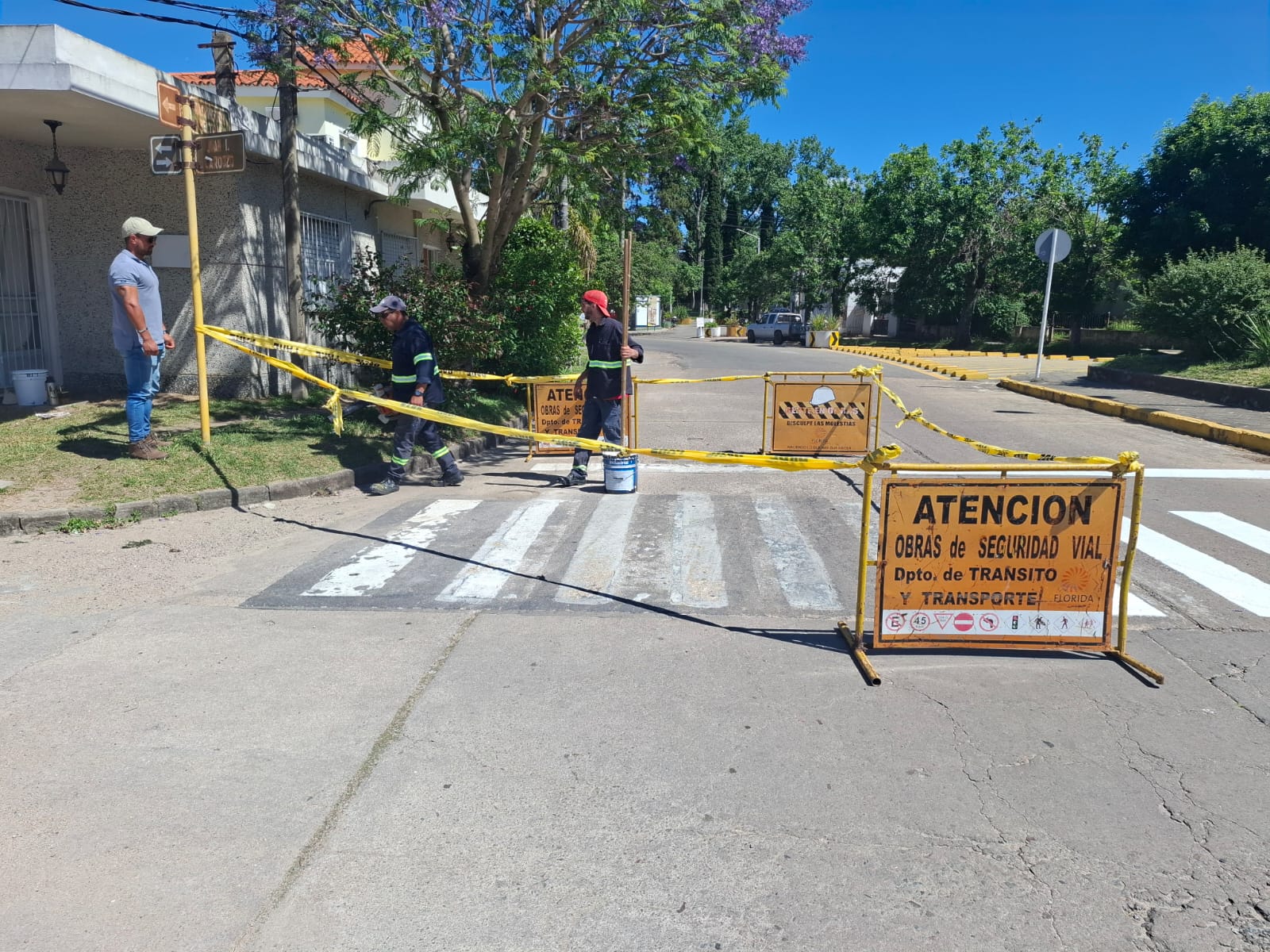 Continúan los trabajos de mantenimiento de señalización vial en la ...
