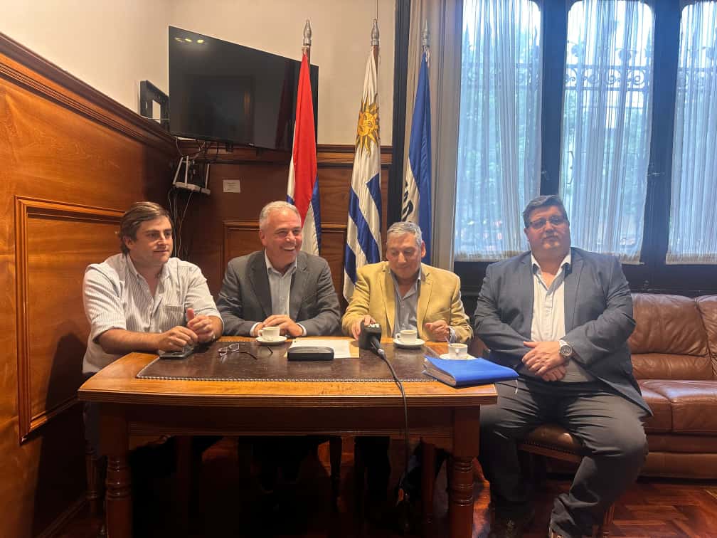 Director de la Agencia Nacional de Vivienda Alfonso Lereté en Florida ...
