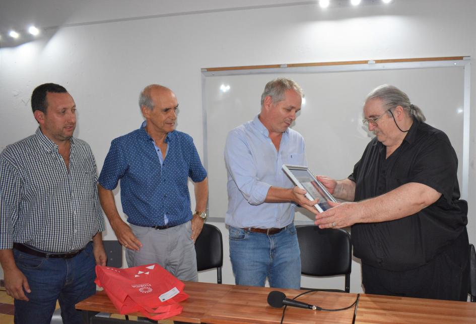 Entrega plaqueta ´´