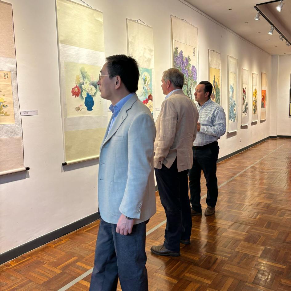 Muestra “Diálogo Oriental” en el MAVEA Muestra “Diálogo Oriental” en el MAVEA
