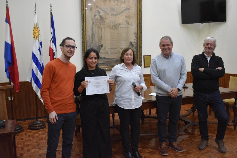 Entregaron certificados de talleres de Lengua de Señas