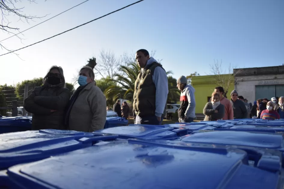 100 % contenedores domiciliarios en La Cruz ´´